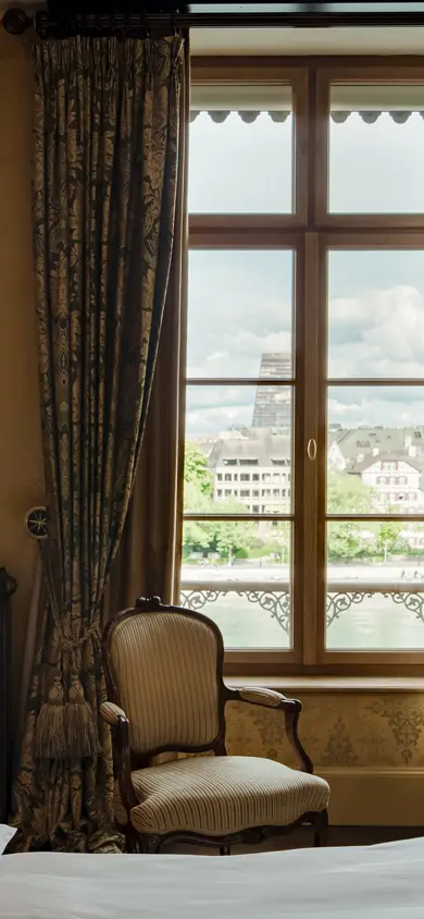 Les Trois Rois River Queen Room 216 1601 2