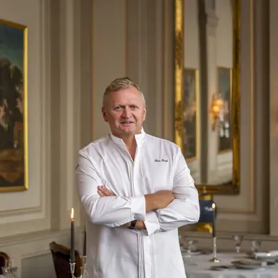 Chef De Cuisine Peter Knogl