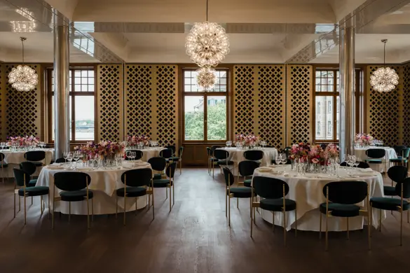 2505 OP Les Trois Rois Bankett 5020