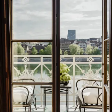 2505 OP River Junior Suite Balcony 9