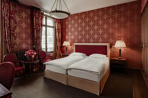 2504 OP City King Room