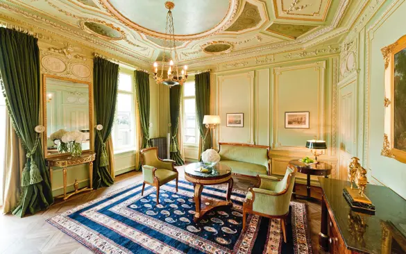 Les Trois Rois Accommodation Napoleon Suite 2025 08