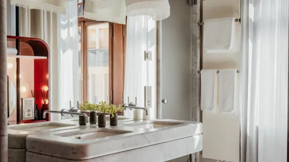 2506 JD B2 Room (6) Bearbop