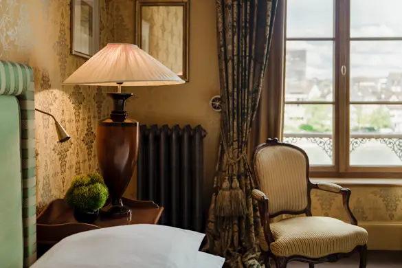 2504 OP River Queen Room (3)