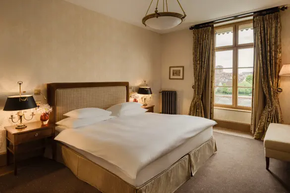 2504 OP River Suite